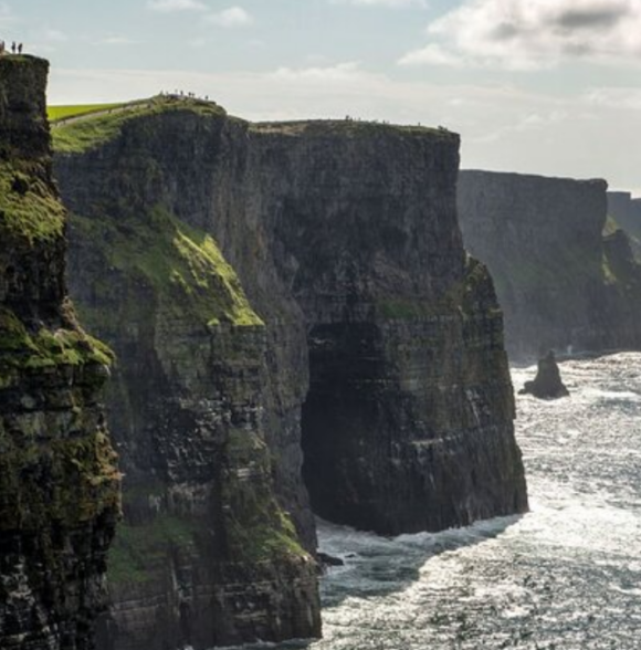 Cliffs of Moher explorer day tour from Limerick. Guided.