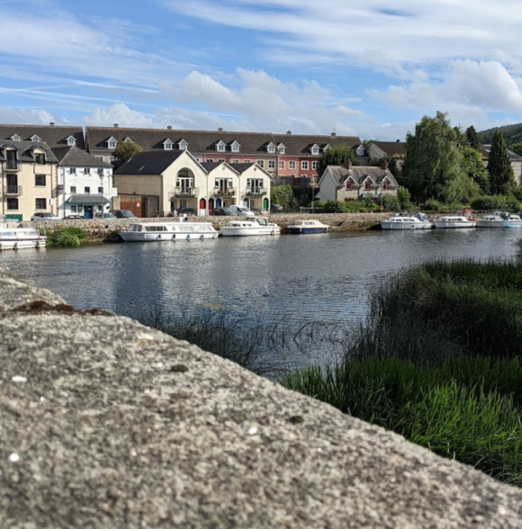 WATERSIDE GUEST HOUSE