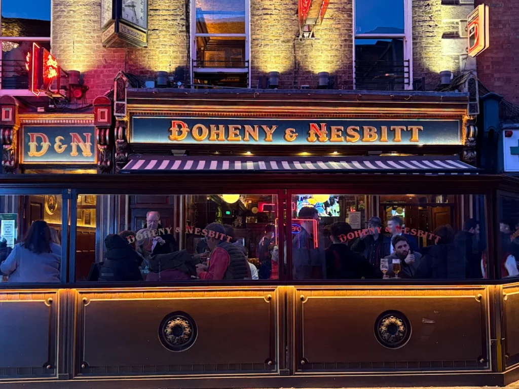 Doheny & Nesbitt, Baggot Street Lower