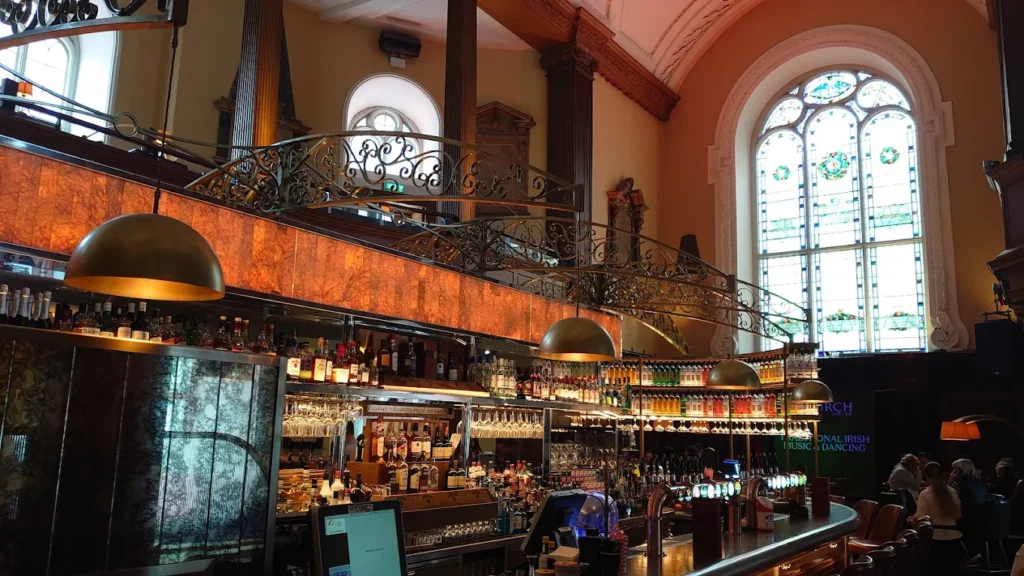 The Long Hall (Dublin)